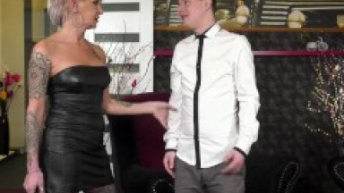 21 SEXTREME - Hot Cougar Uses Kinky Pleasures To Satisfy Her Lover